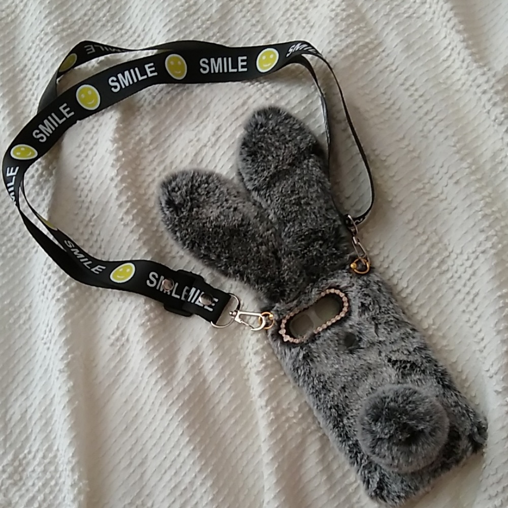 Google Nexus 5x fur bunny case w/ detachable strap